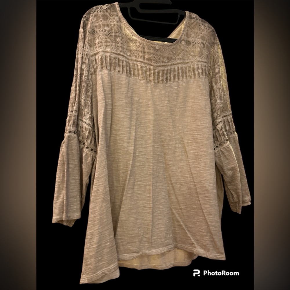 Chicos brand taupe bell sleeve shirt